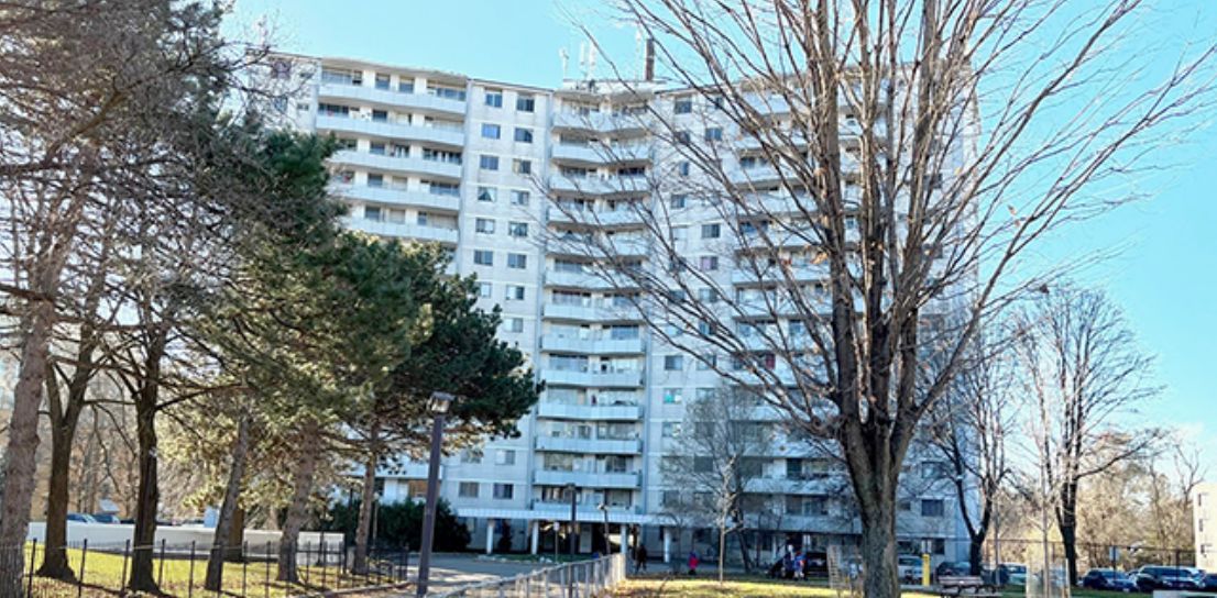 500 Dawes Road 1522, Toronto, On M4b 2g1
