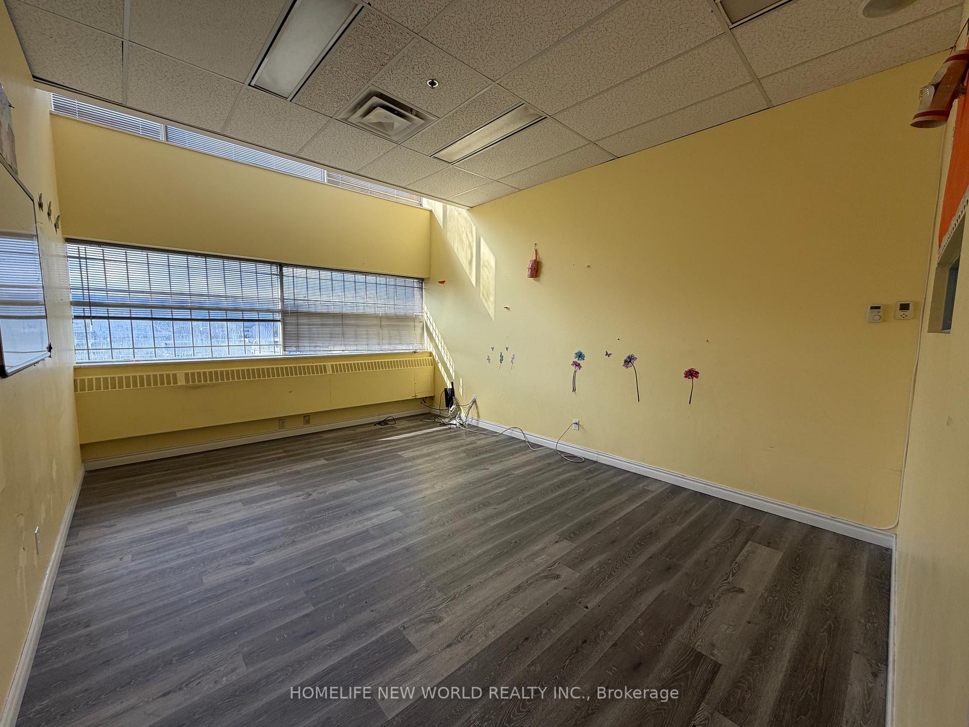 41 Metropolitan Road 205-207, Toronto, On M1r 2t5