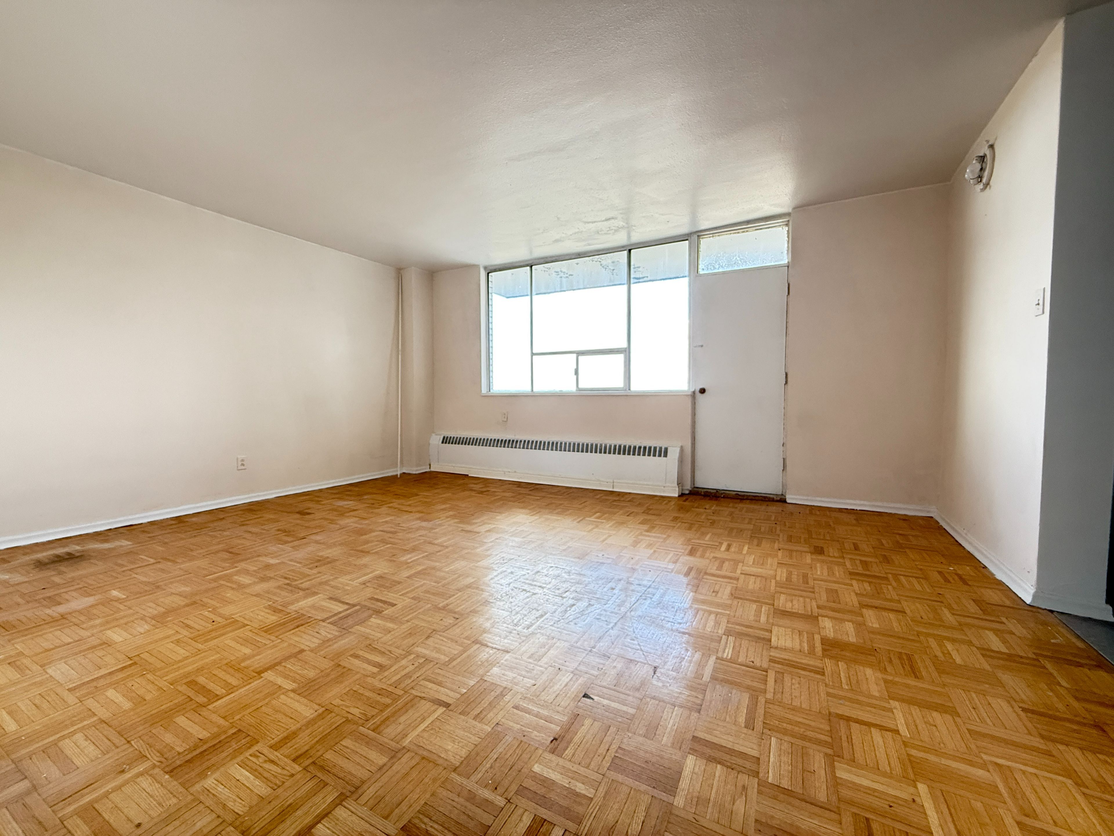 500 Dawes Road 510, Toronto, On M4b 2g1