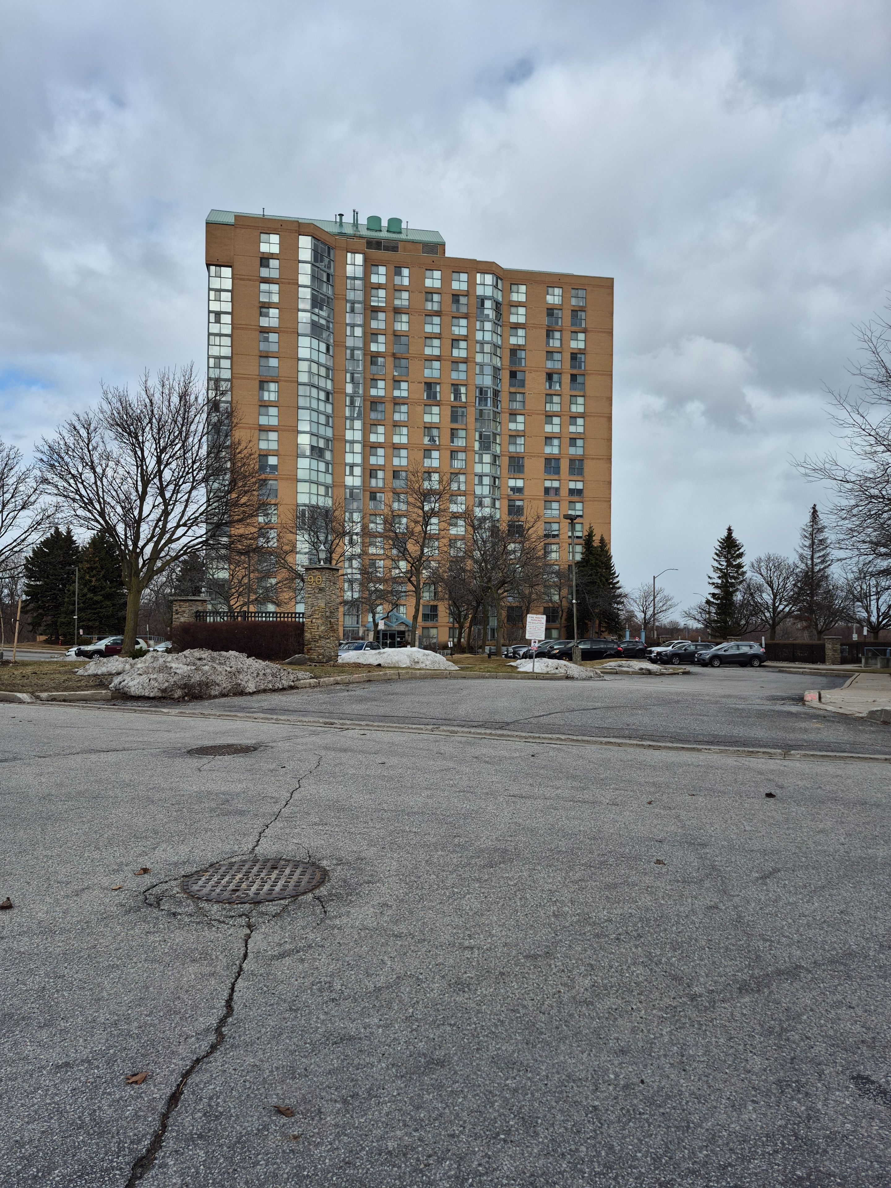 90 Dale Avenue 1607, Toronto, On M1j 3n4