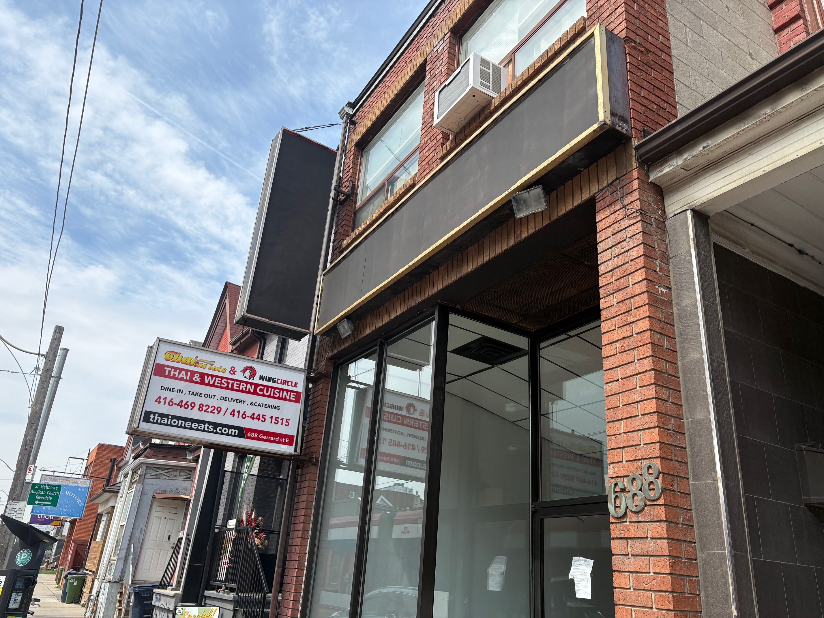 688 Gerrard Street, Toronto, On M4m 1y3