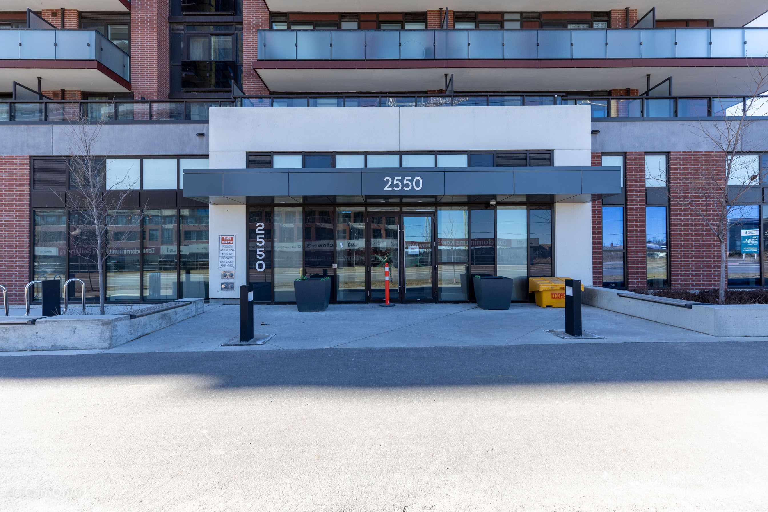 2550 Simcoe Street N 2413, Oshawa, On L1l 0r5