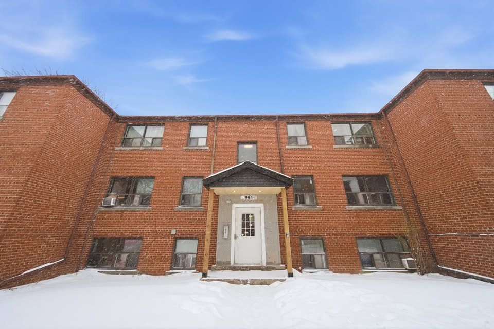 995 O'Connor Drive, Toronto, On M4b 2t1