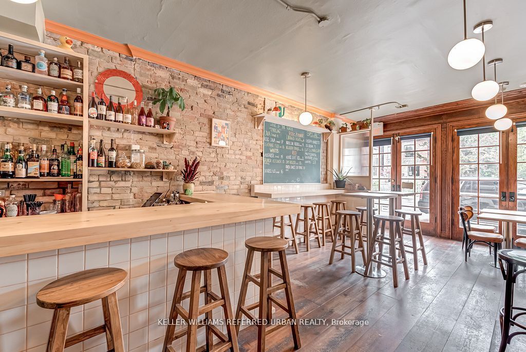 1118 E Queen Street E, Toronto, On M4m 1k8