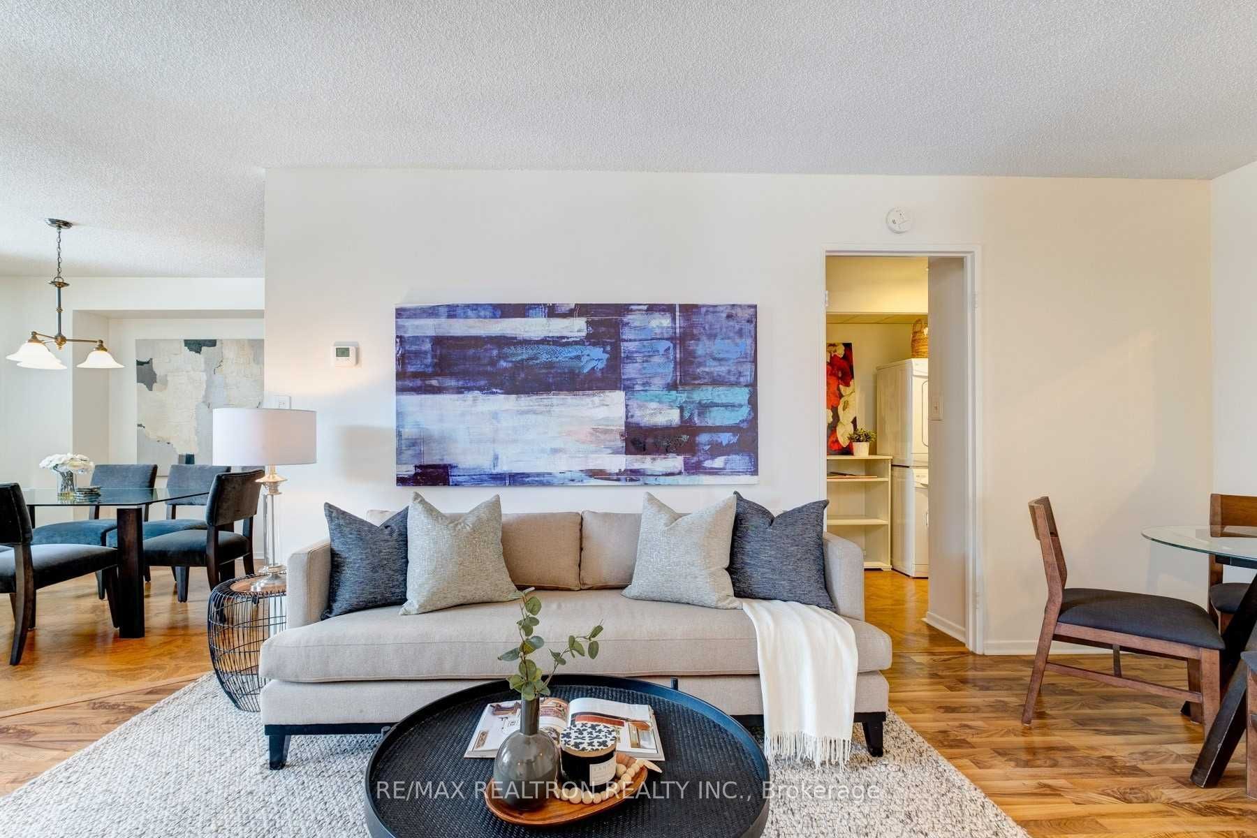 90 Ling Road 404, Toronto, On M1e 4y3