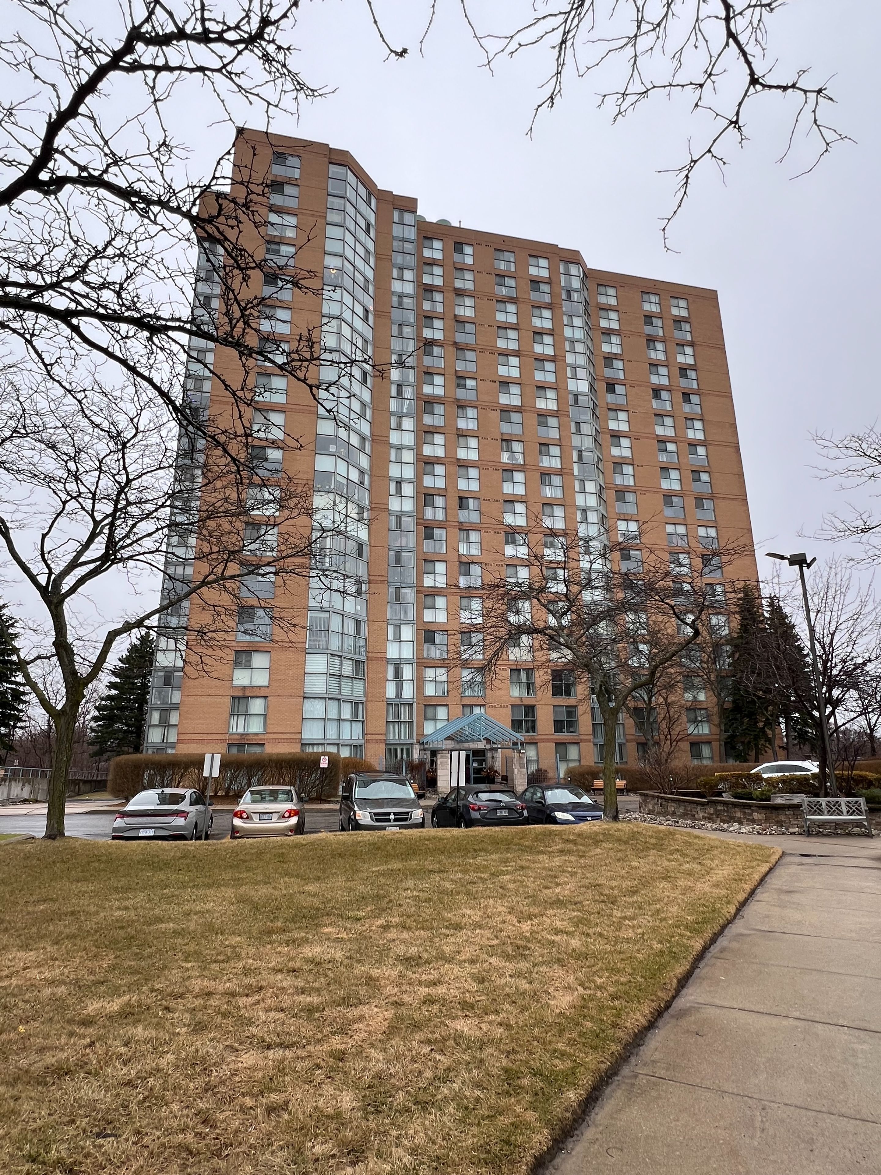 90 Dale Avenue 706, Toronto, On M1j 3n4