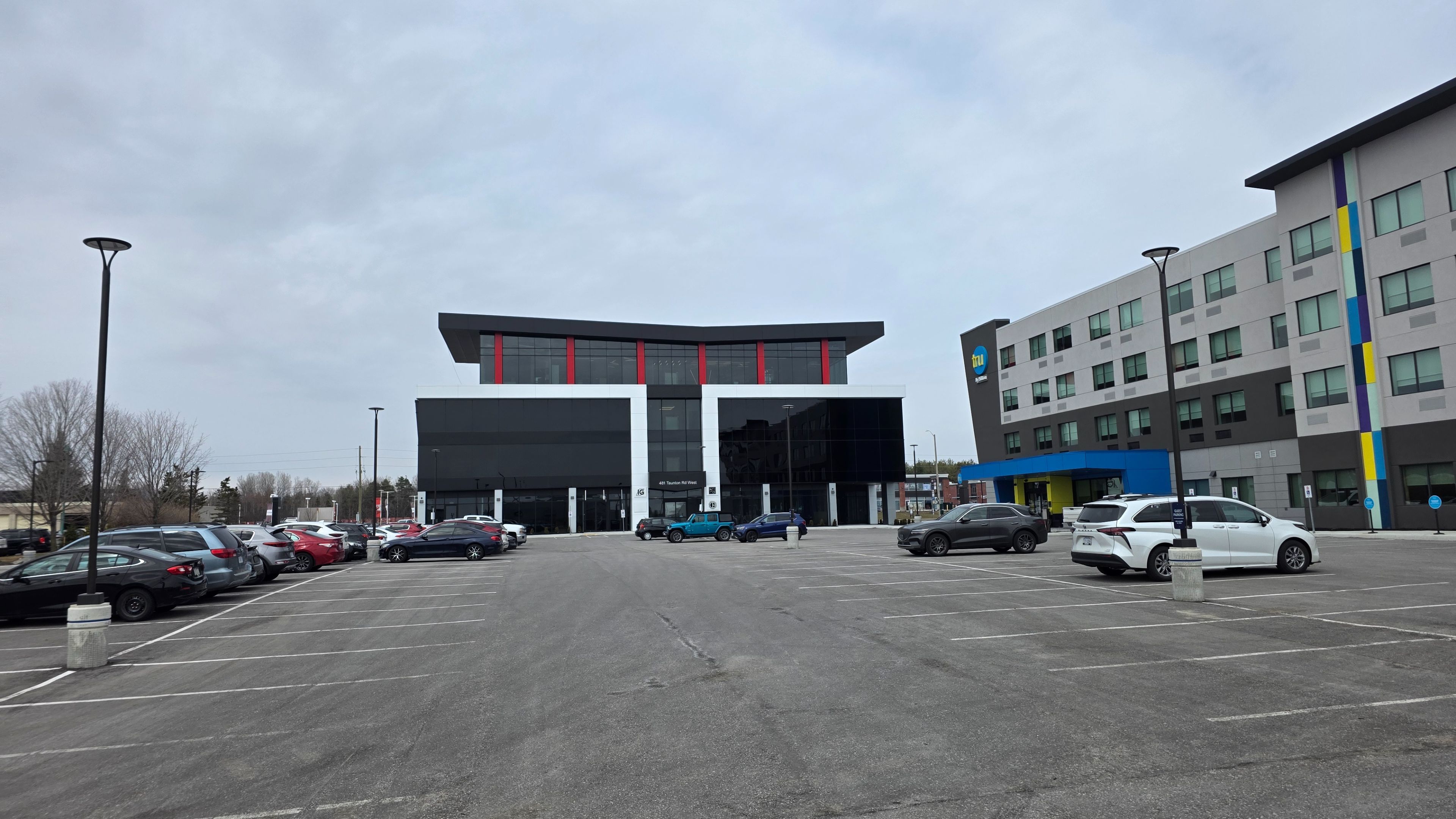 481 Taunton Road W 100, Oshawa, On L1h 7k4
