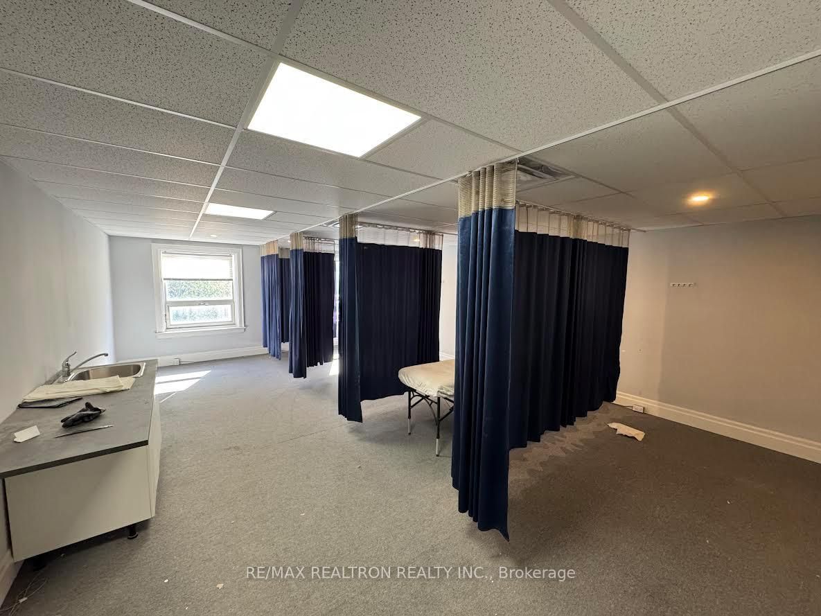 1188 Danforth Avenue, Toronto, On M4j 1m3