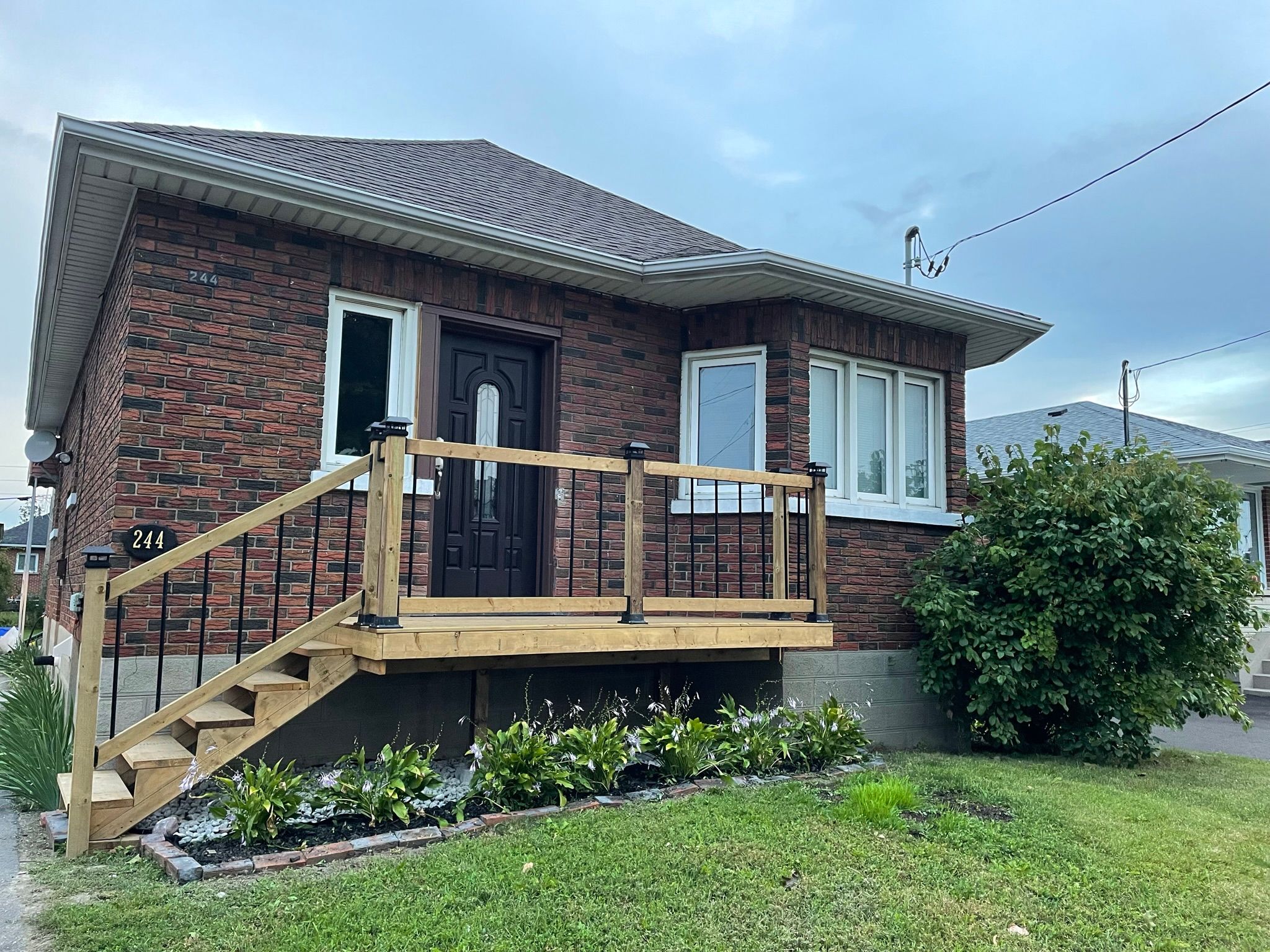 244 Etna Avenue, Oshawa, On L1h 3b8