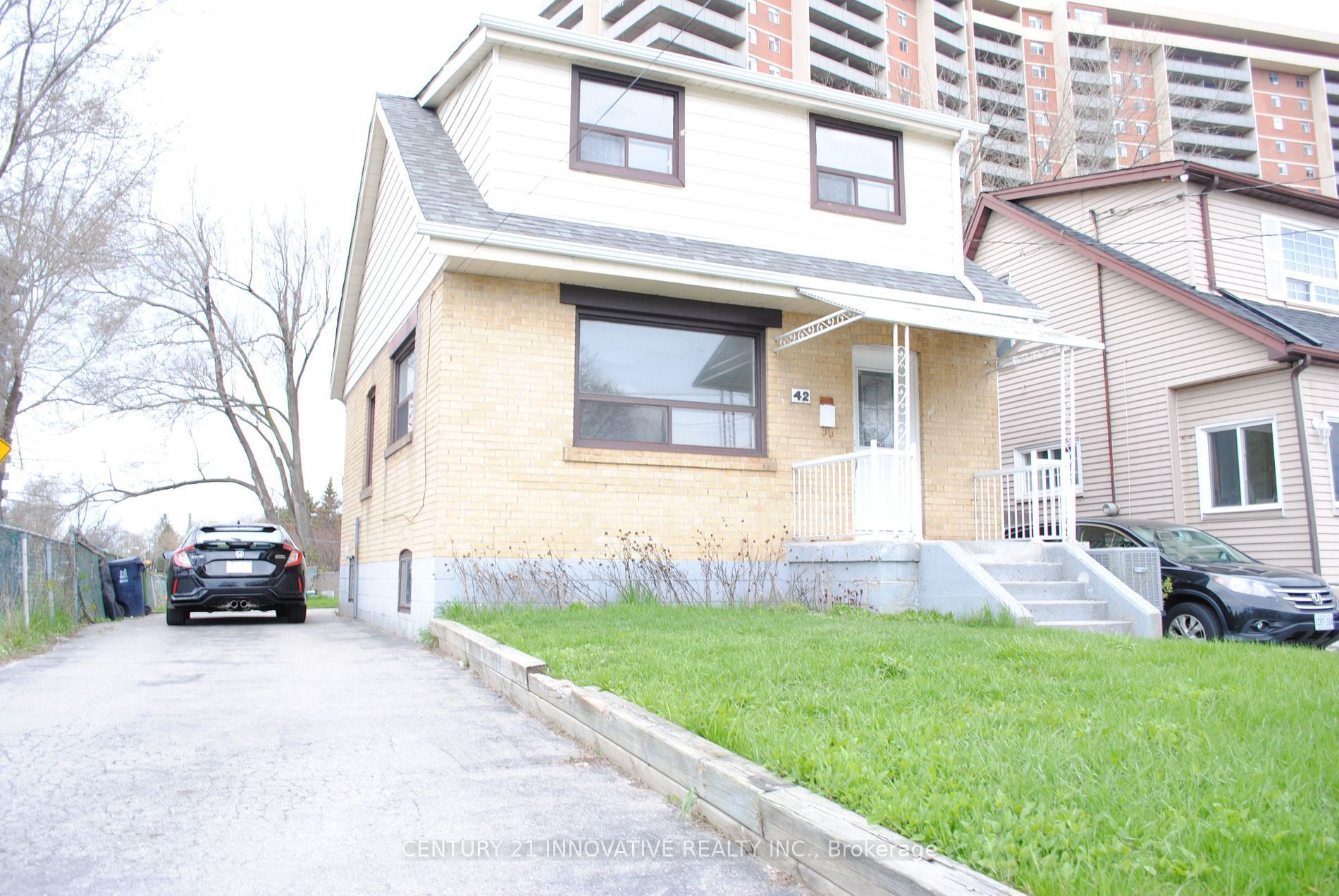 42 St Dunstan Drive Studio, Toronto, On M1l 2v5
