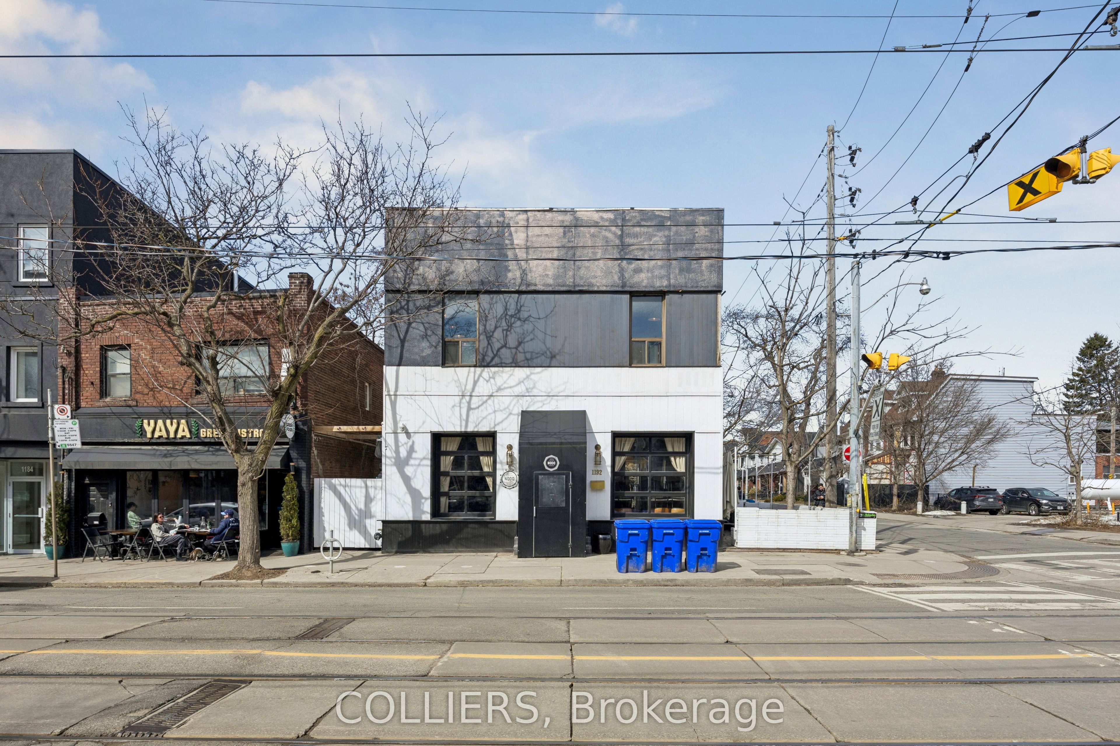 1192 Queen Street E, Toronto, On M4m 1l4