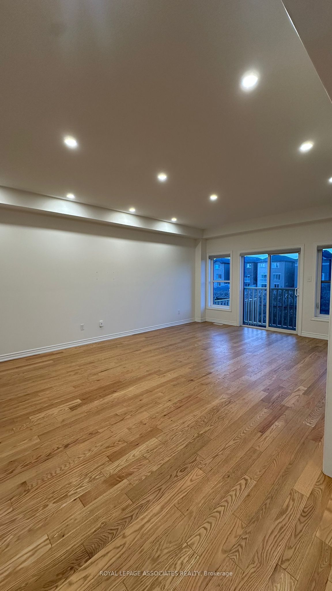 1108 Skyridge Boulevard, Pickering, On L1x 0m8