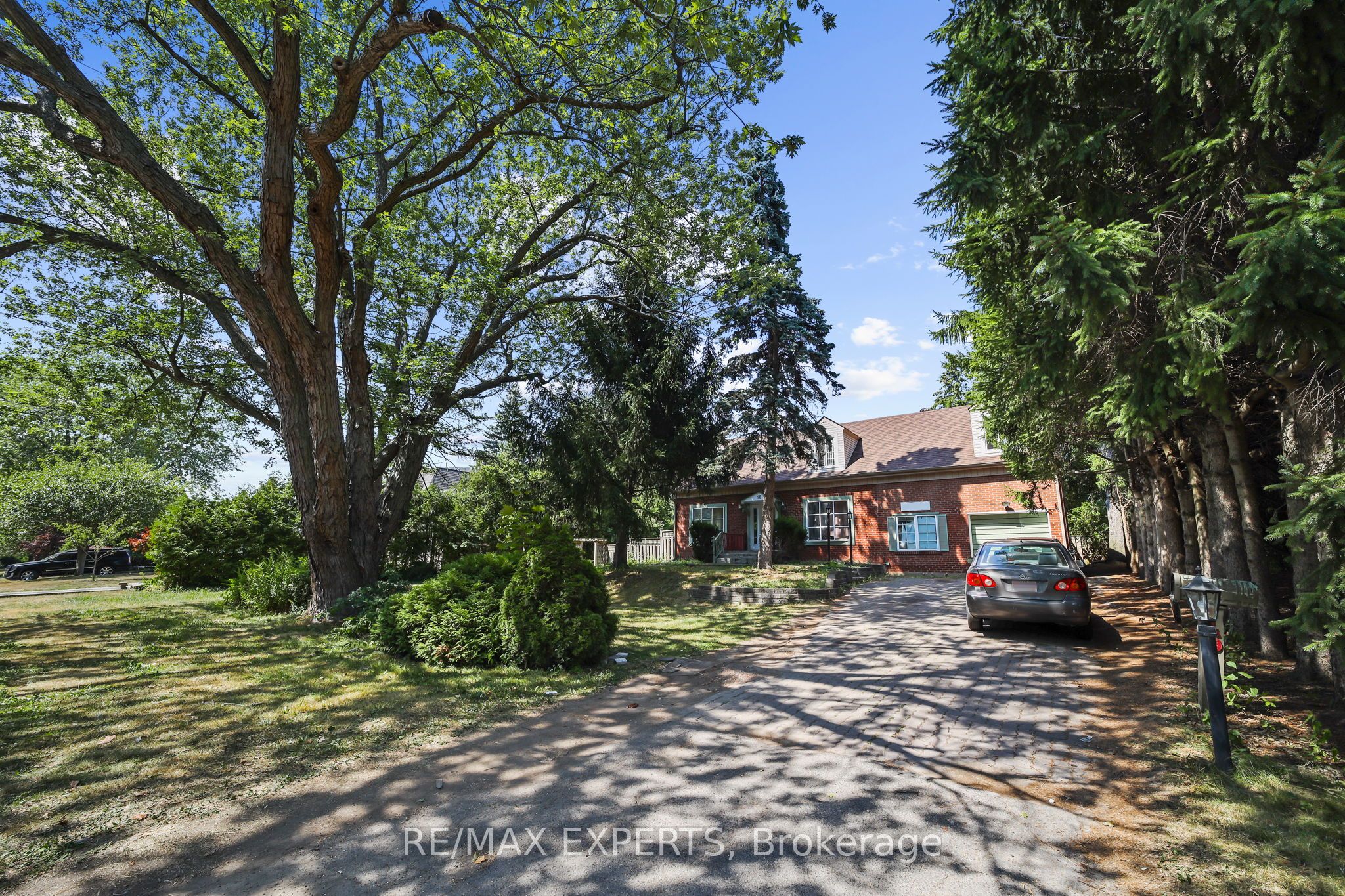 16 Bellehaven Crescent, Toronto, On M1m 1h3
