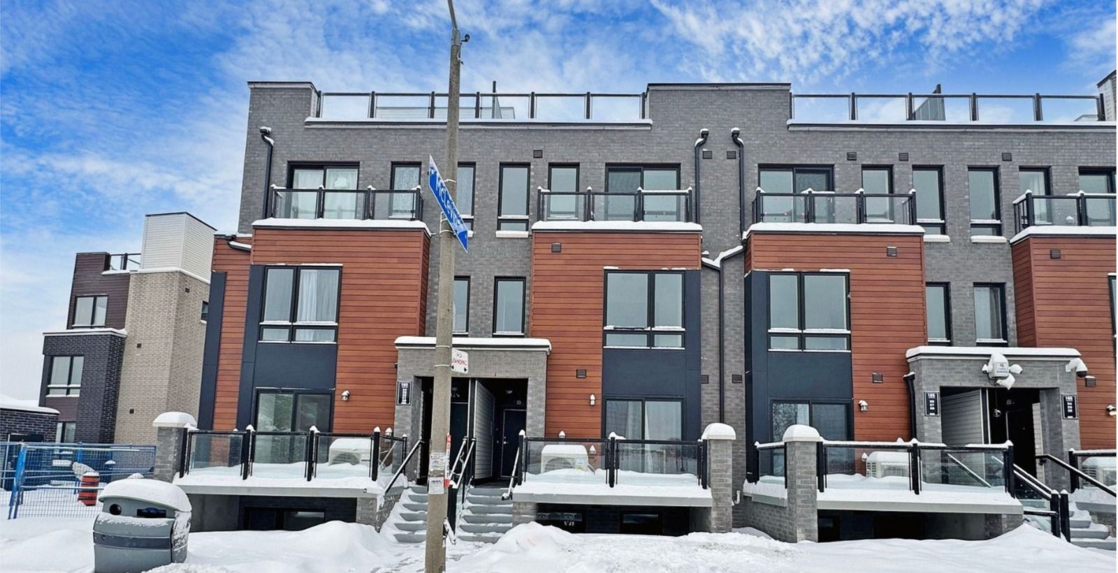 165 Tapscott Road 32, Toronto, On M1b 0e8