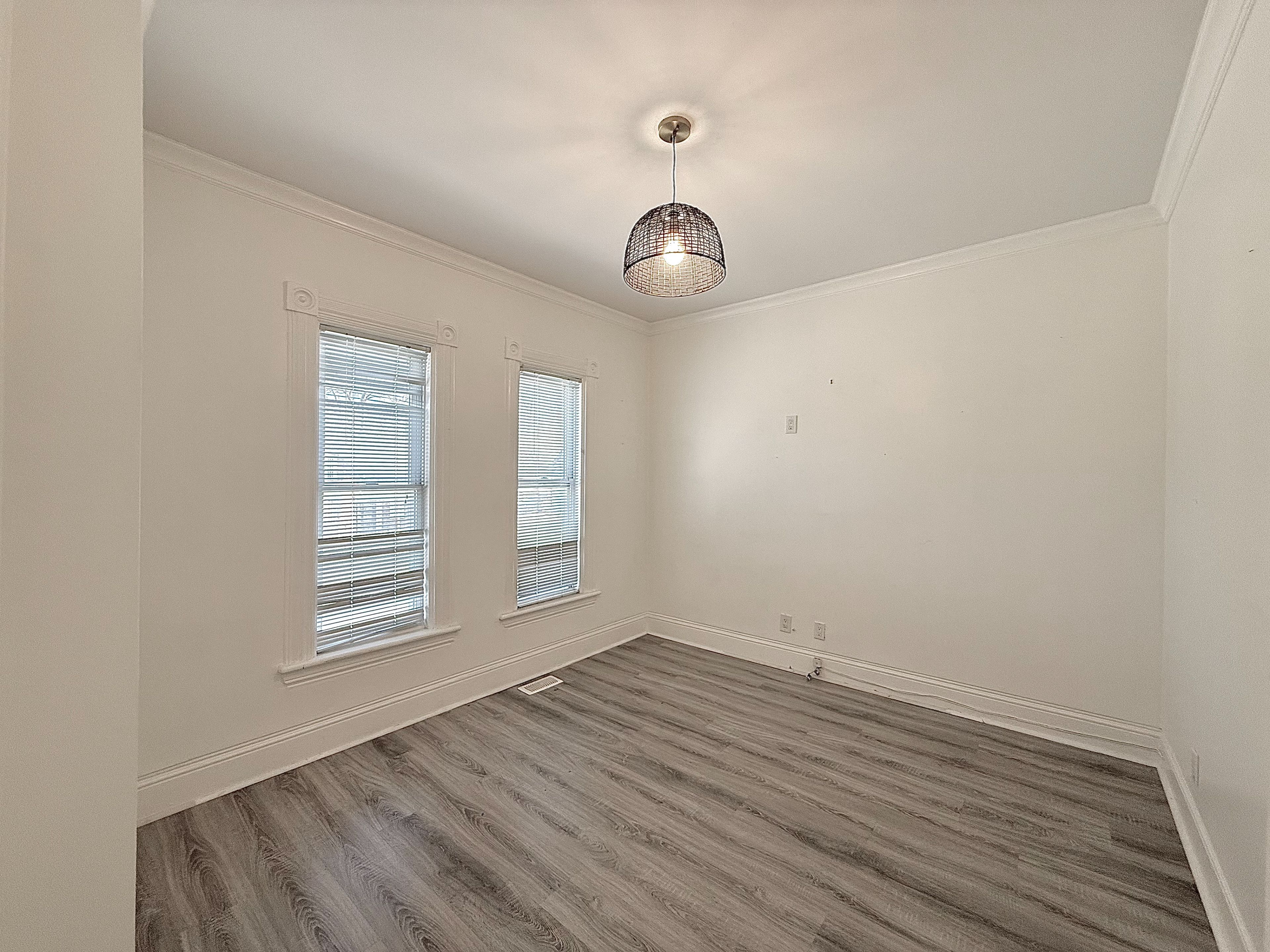 575 Kingston Road W, Ajax, On L1t 3a2