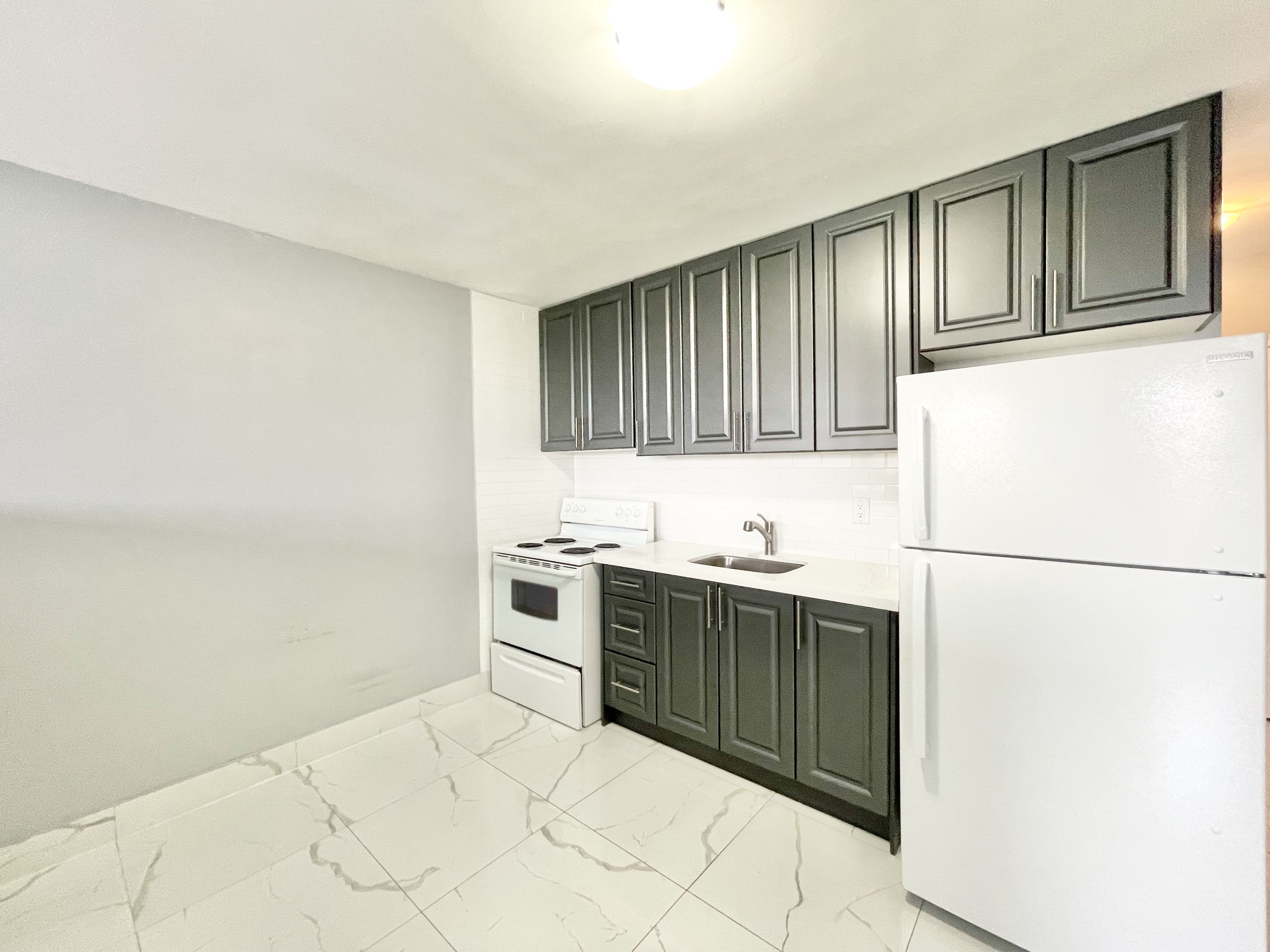 2624 Eglinton Avenue E 2, Toronto, On M1k 2s3