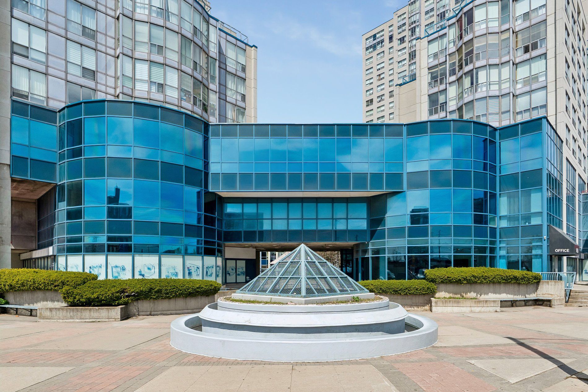 1450 Midland Avenue 1460, Toronto, On M1p 2r7
