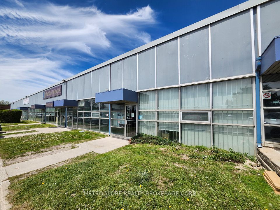 2220 Midland Avenue 24br, Toronto, On M1p 3e6