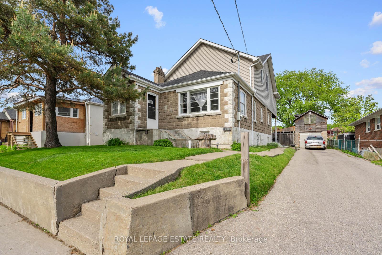 601 Pharmacy Avenue, Toronto, On M1l 3h1