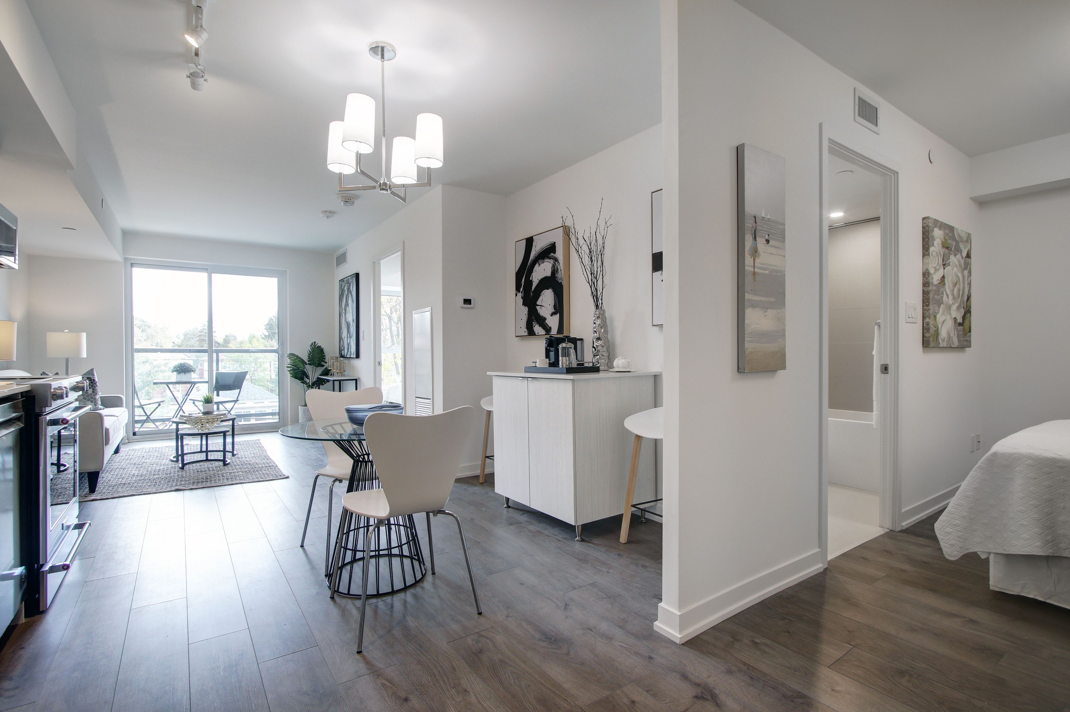 1401 O'Connor Drive 513, Toronto, On M4b 2v5