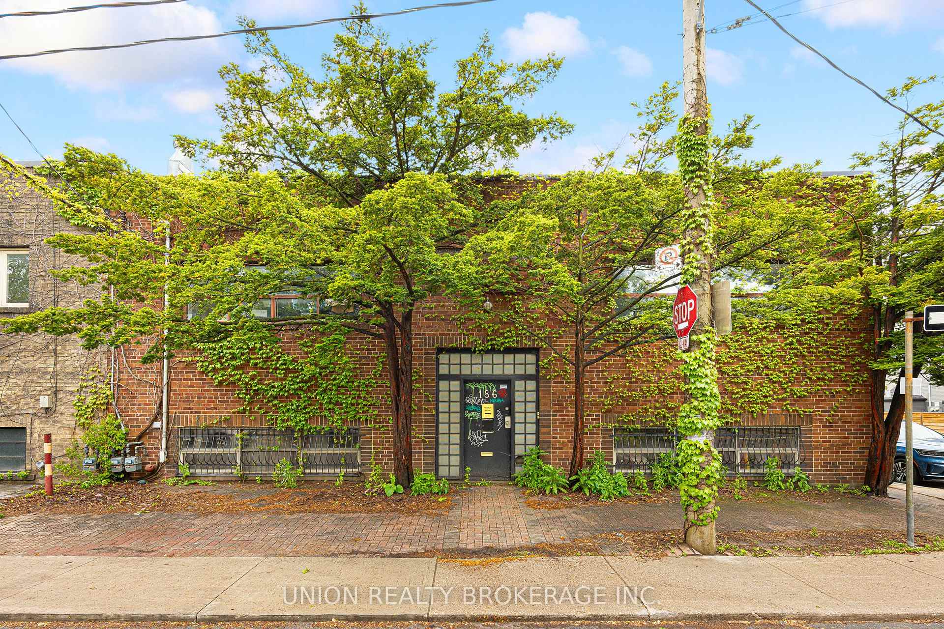 186 Munro Street, Toronto, On M4m 2b9