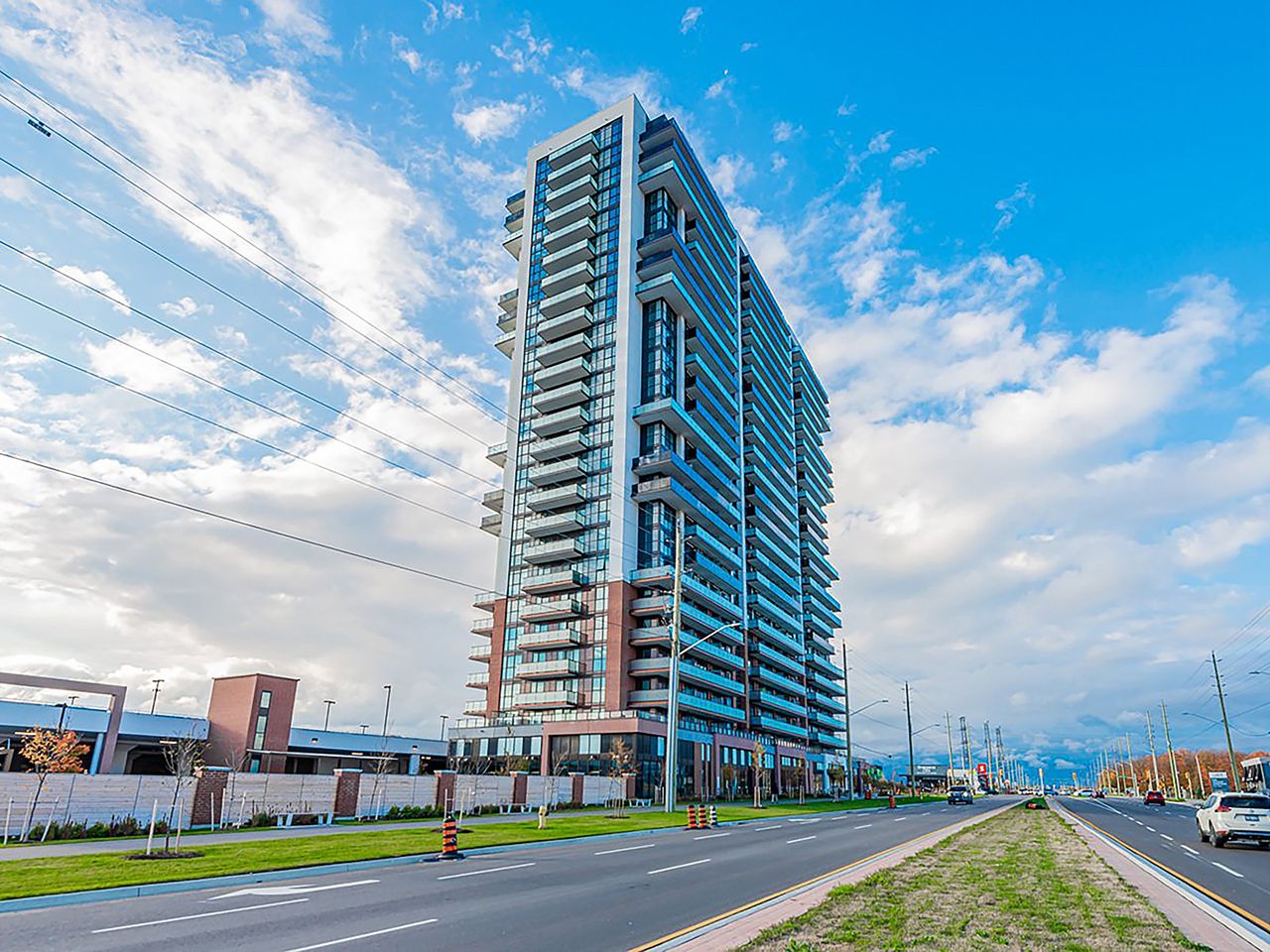 2550 Simcoe Street N 1804, Oshawa, On L1l 0r5