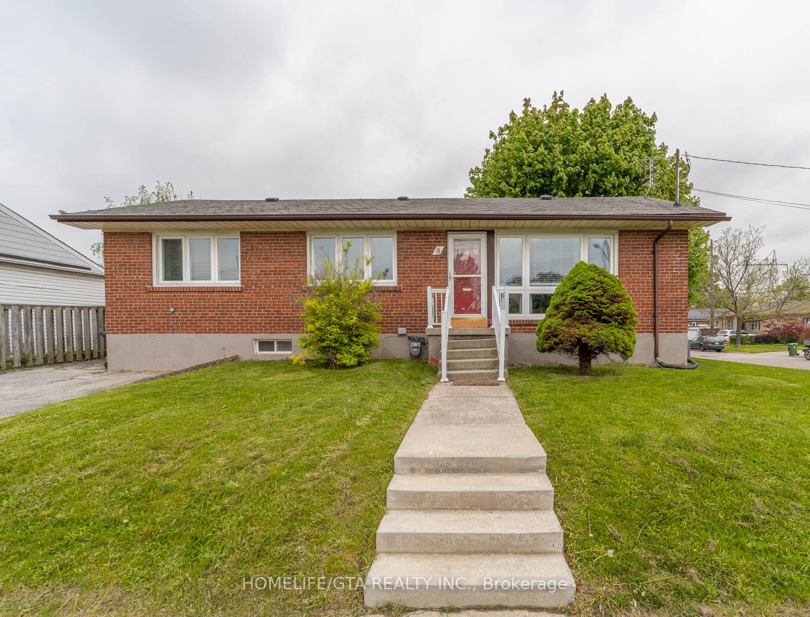 8 Laxford Avenue, Toronto, On M1r 1m6