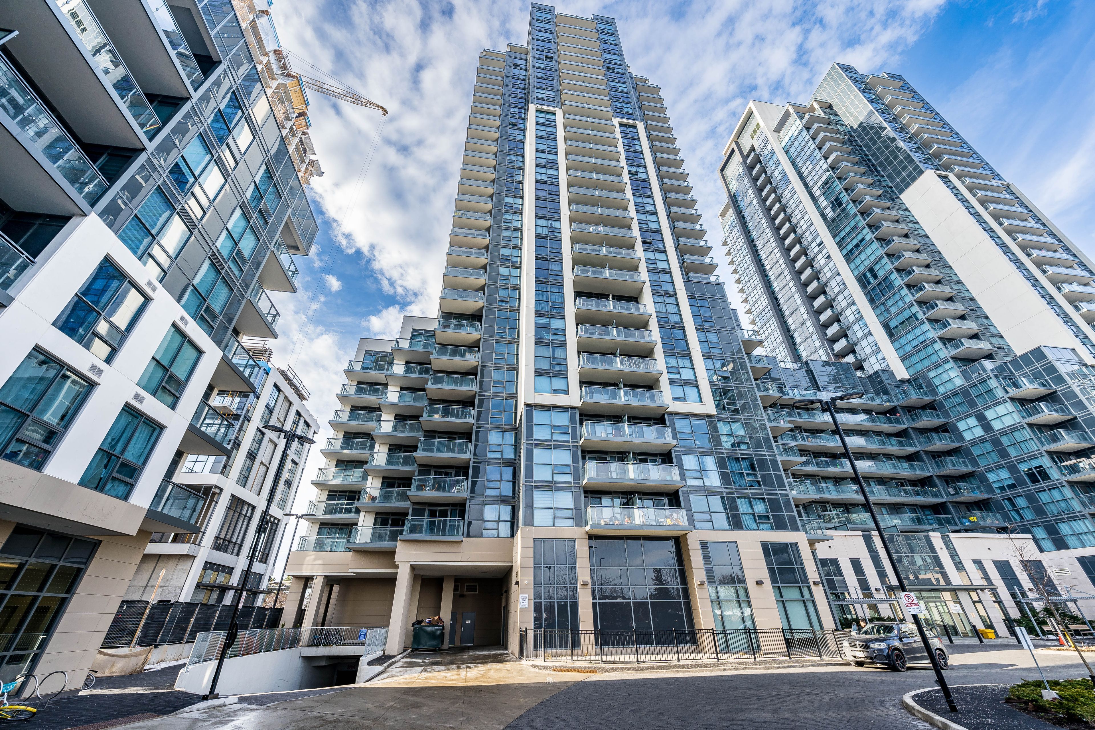 20 Meadowglen Place 222, Toronto, On M1g 0a9