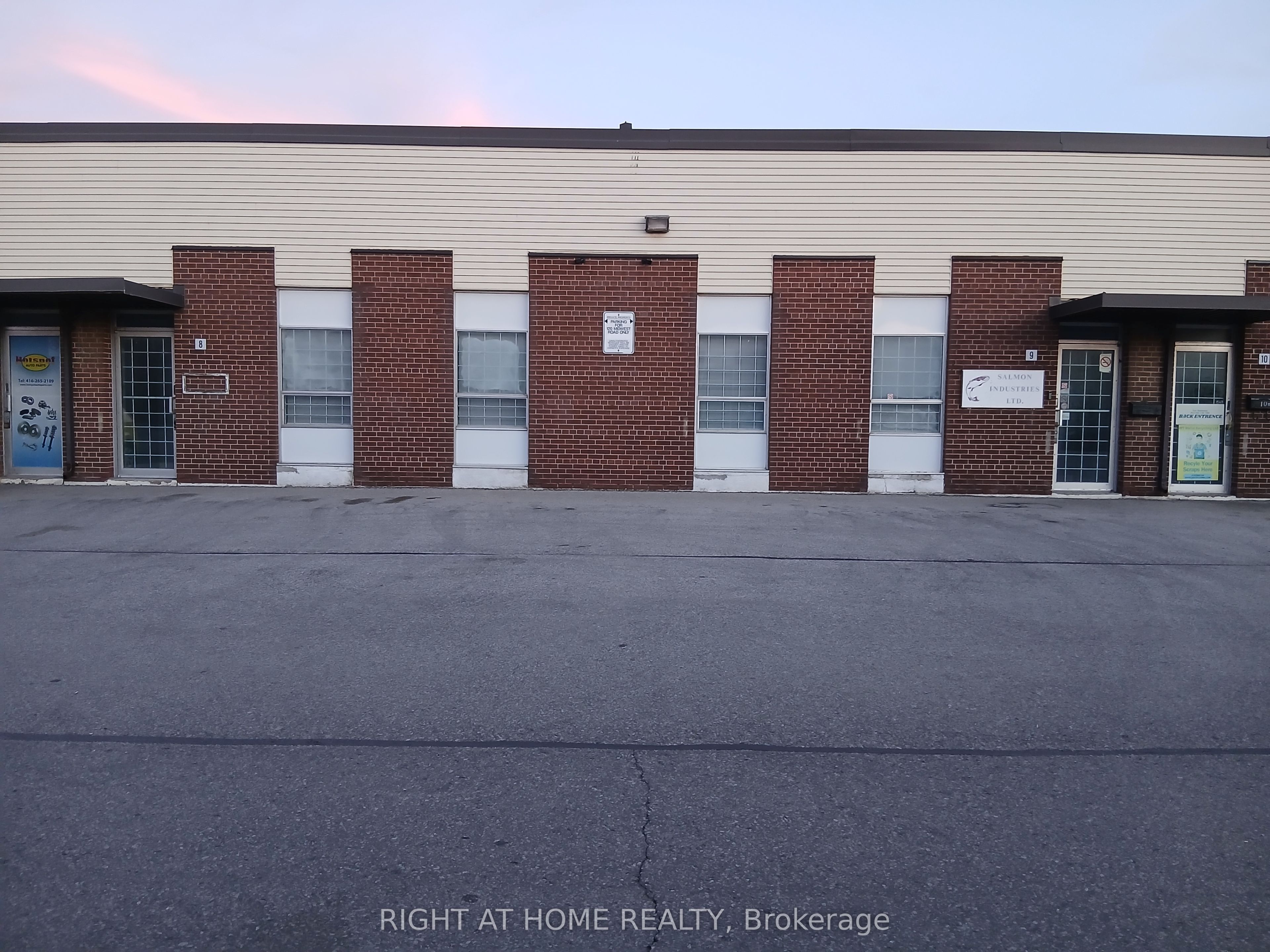 120 Midwest Road 8 & 9, Toronto, On M1p 3b2