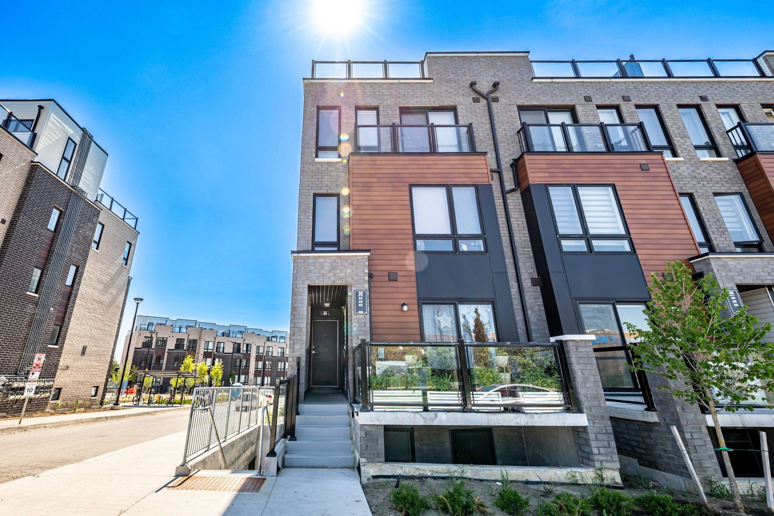 30 Liben Way 44, Toronto, On M1b 0e8