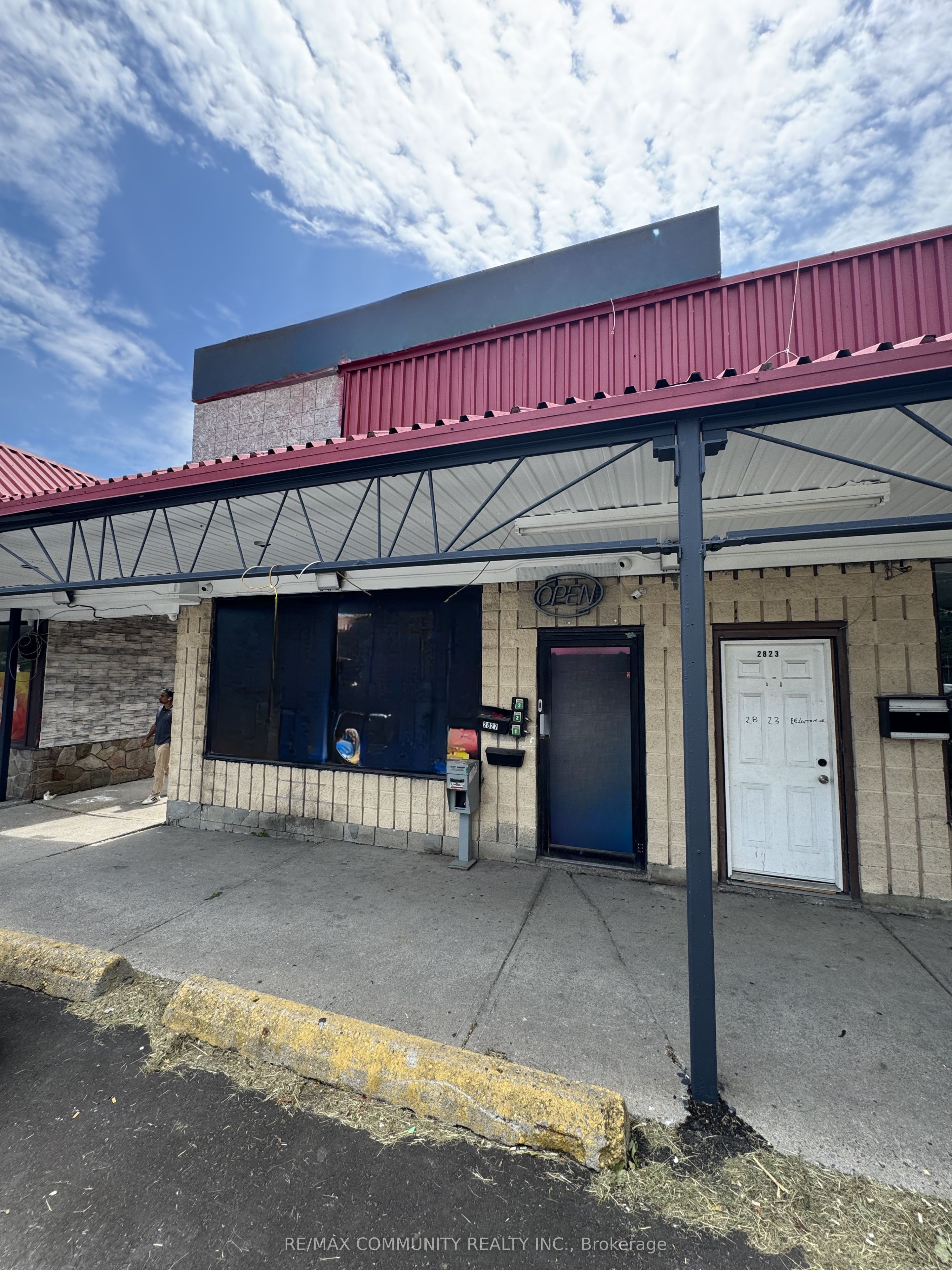 2827 Eglinton Avenue E, Toronto, On M1j 2e1