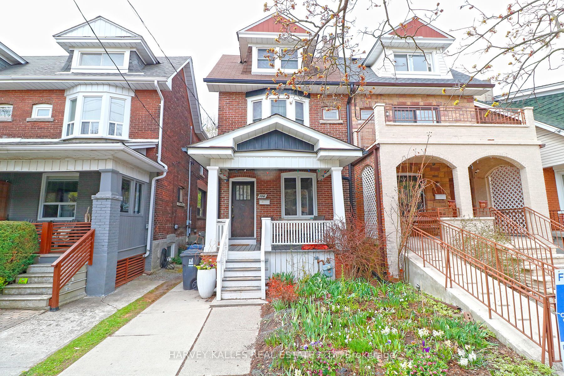 156 Gillard Avenue Basement, Toronto, On M4j 4n6