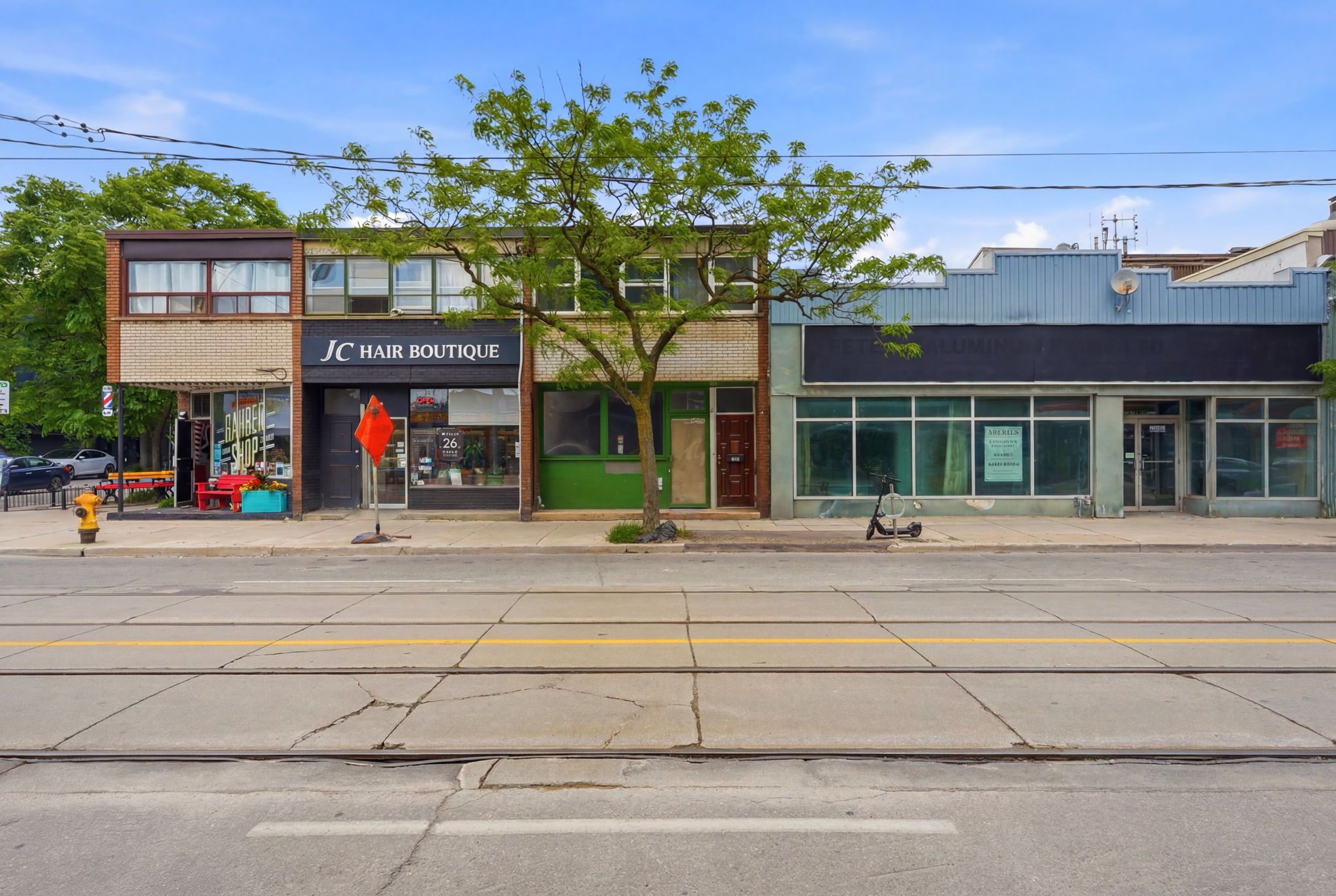 1276 Queen Street E, Toronto, On M4l 2l1