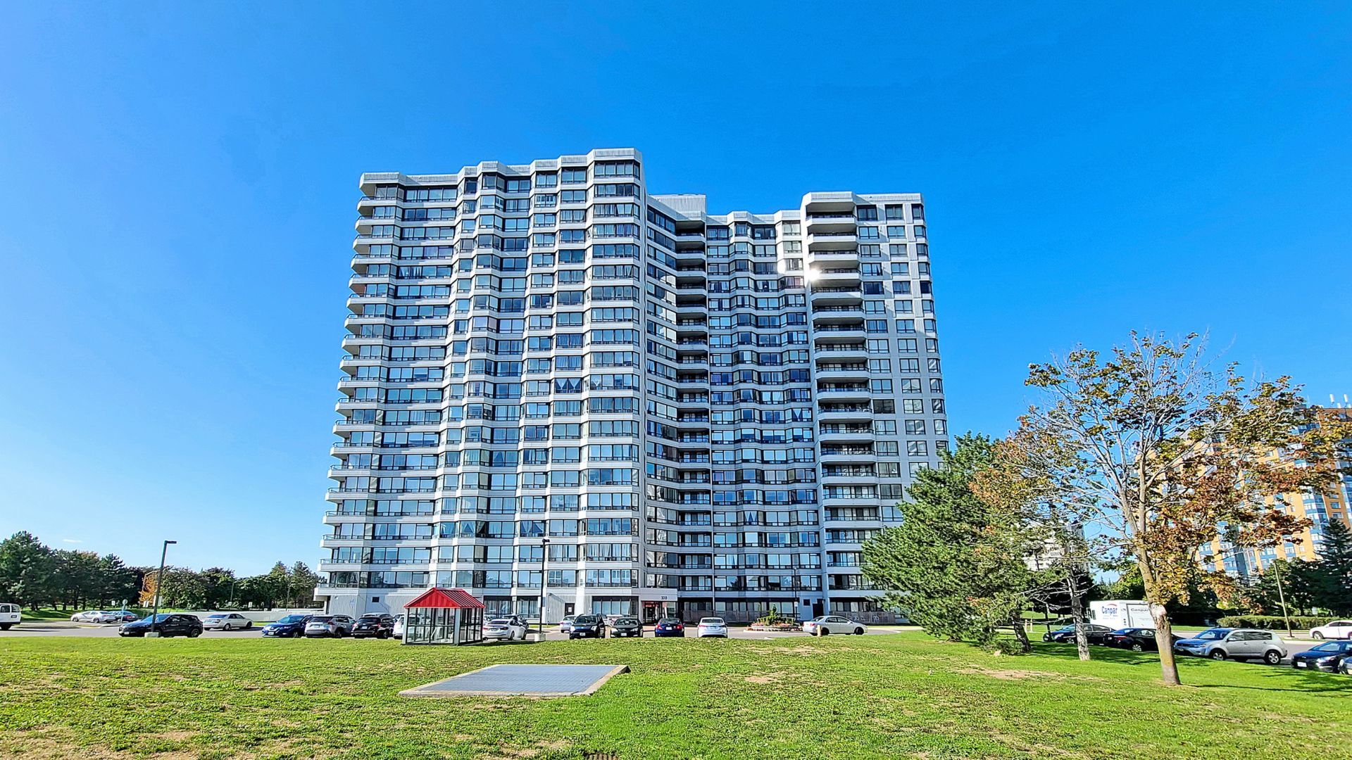 330 Alton Towers Circle 1112, Toronto, On M1v 5h3