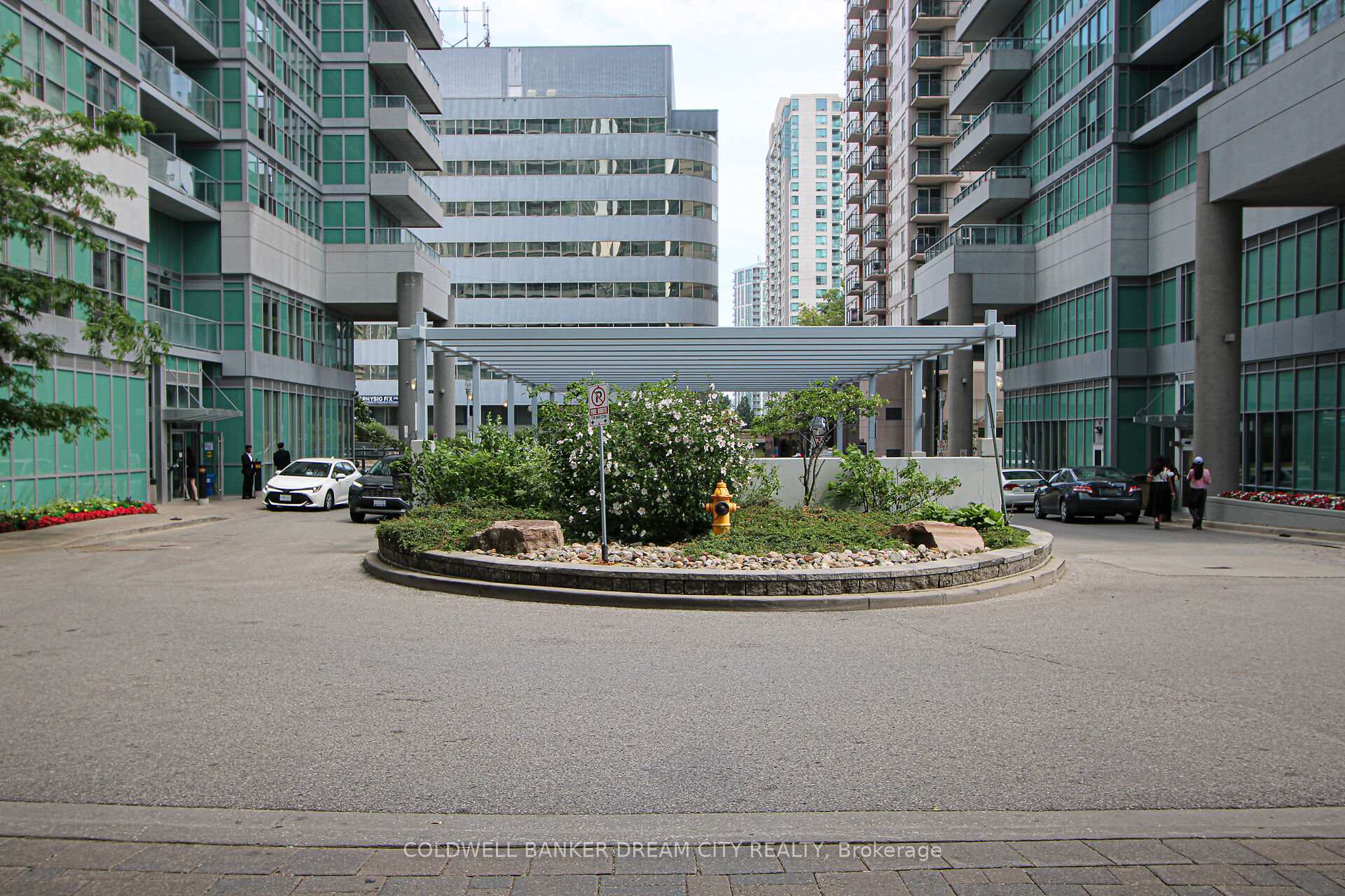 60 Town Centre Court 1106, Toronto, On M1p 0b1
