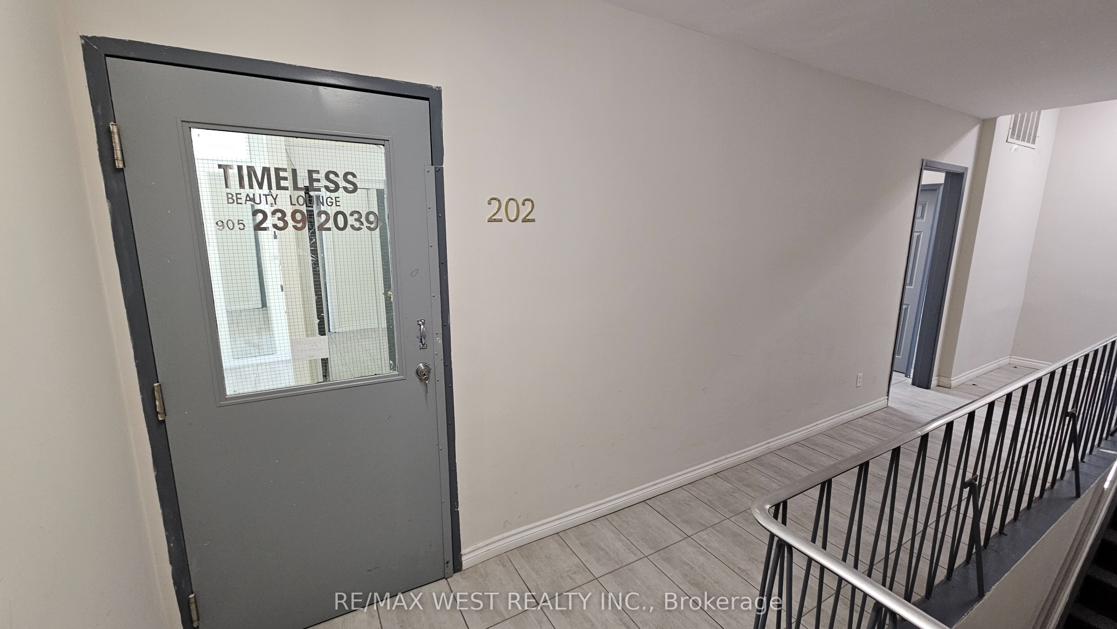 174 Harwood Avenue 202, Ajax, On L1s 2h6