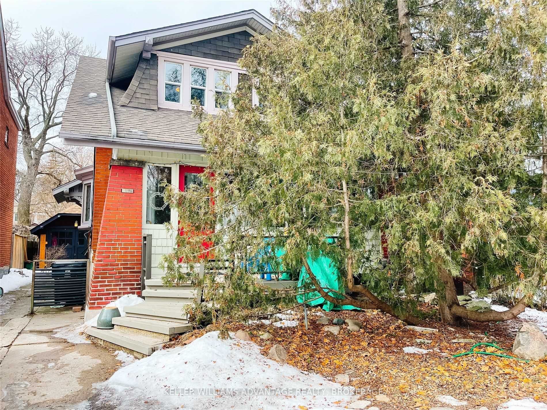 98 Woodycrest Avenue #Upper, Toronto, On M4j 3a9