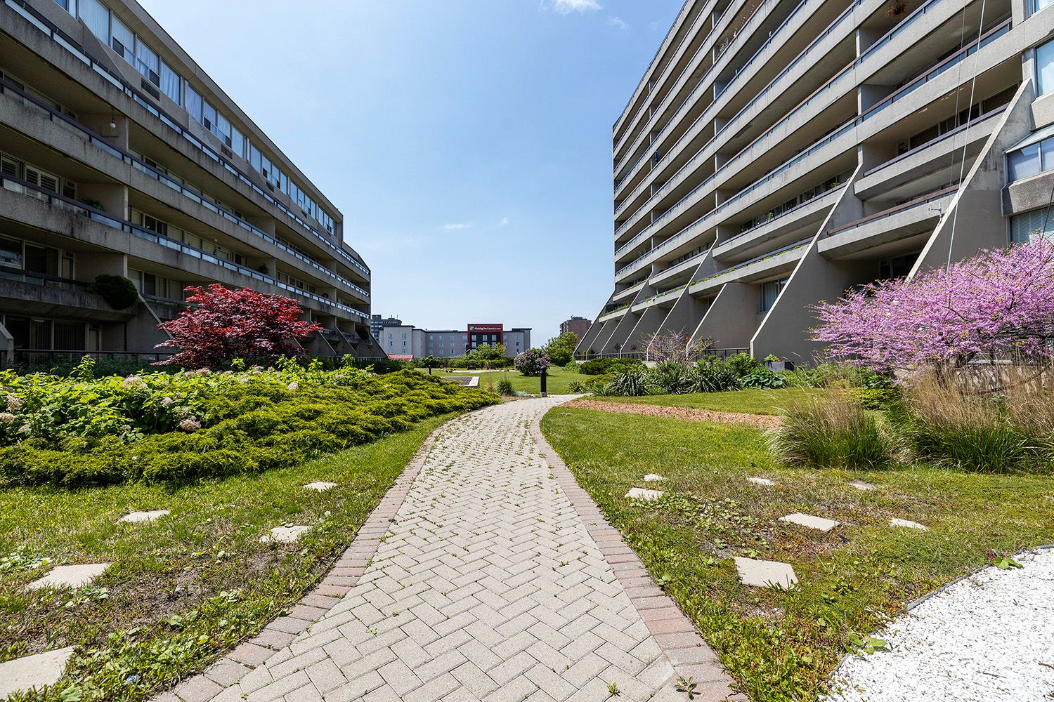 50 E Richmond Street E 623, Oshawa, On L1g 7c7