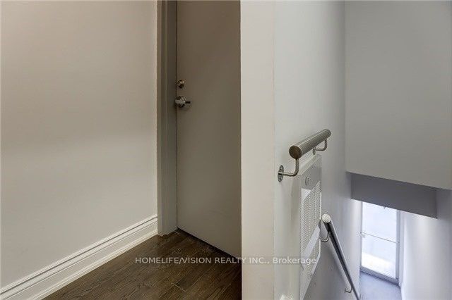 683 Danforth Avenue 201, Toronto, On M4j 1l2