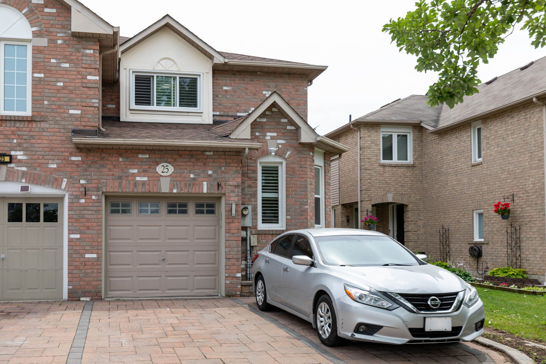 25 Pine Gate Place, Whitby, On L1r 2m5