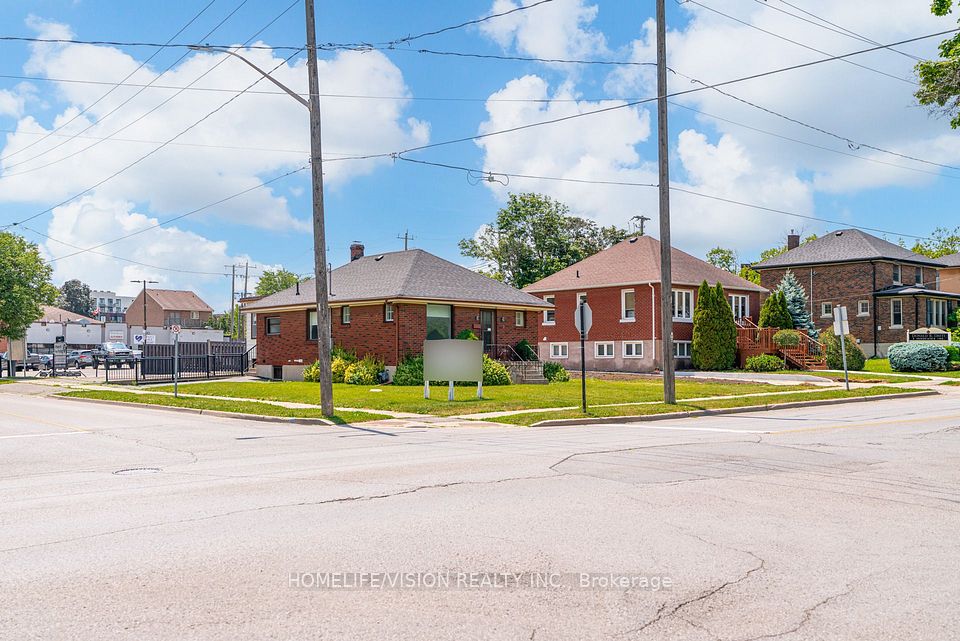 133 Mary Street E, Whitby, On L1n 2p3