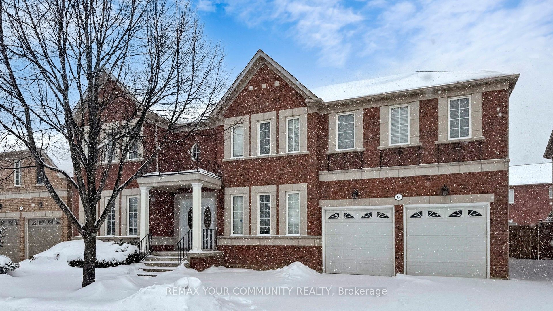 8 Westacott Avenue, Ajax, On L1t 4h6