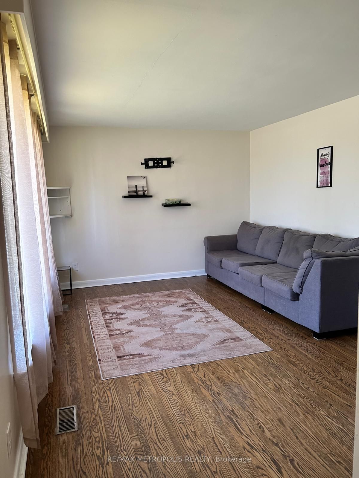 1409 Tremblay Street, Oshawa, On L1j 3x7