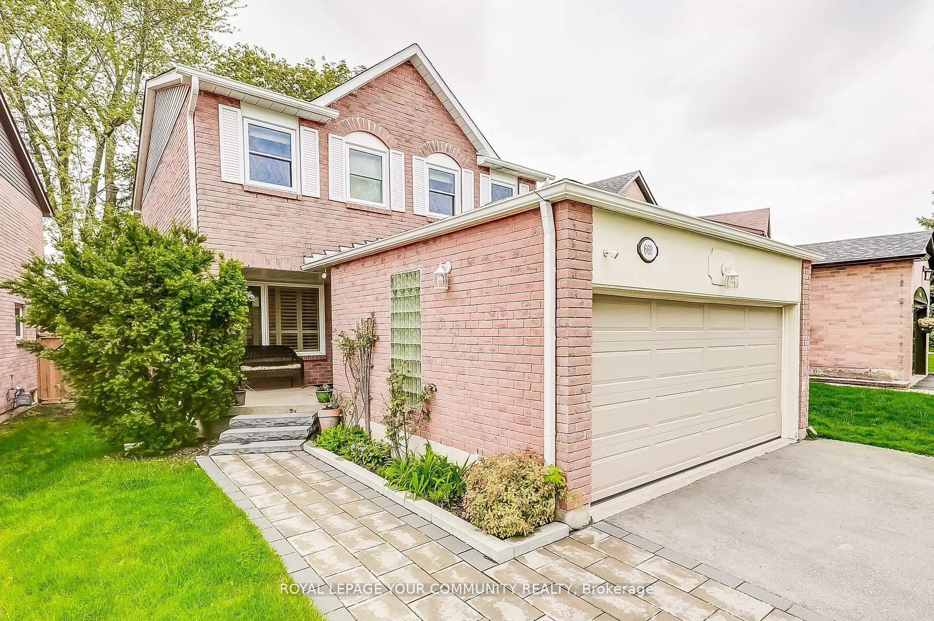 660 Foxwood Trail, Pickering, On L1v 3x8