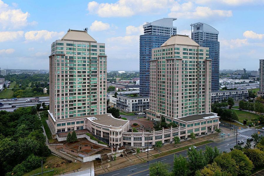 8 Lee Centre Drive 1509, Toronto, On M1h 3h8