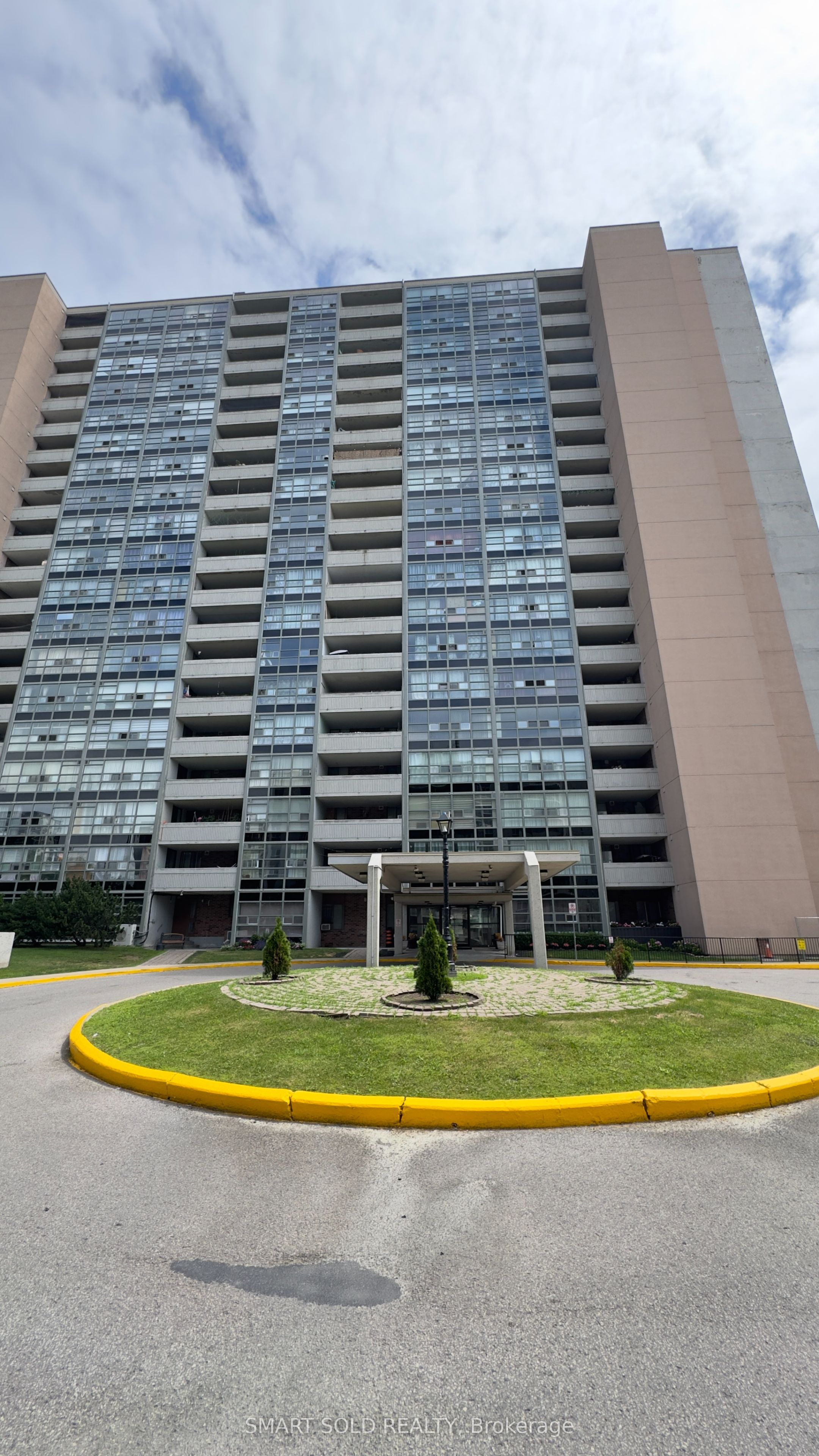 3380 Eglington Avenue East Avenue E 1108, Toronto, On M1j 3l6