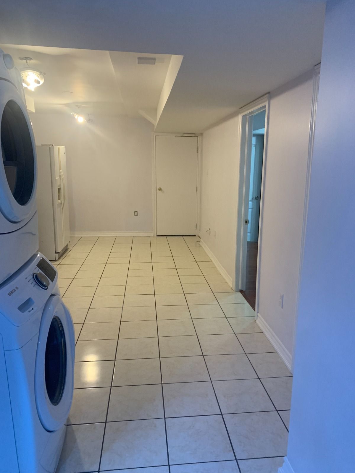 16 Stevensgate Drive Bsmt, Ajax, On L1t 4z3
