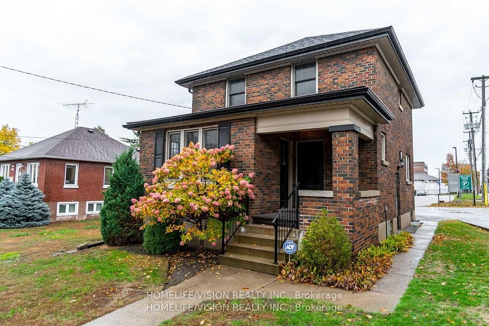 123 Mary Street E, Whitby, On L1n 2p3