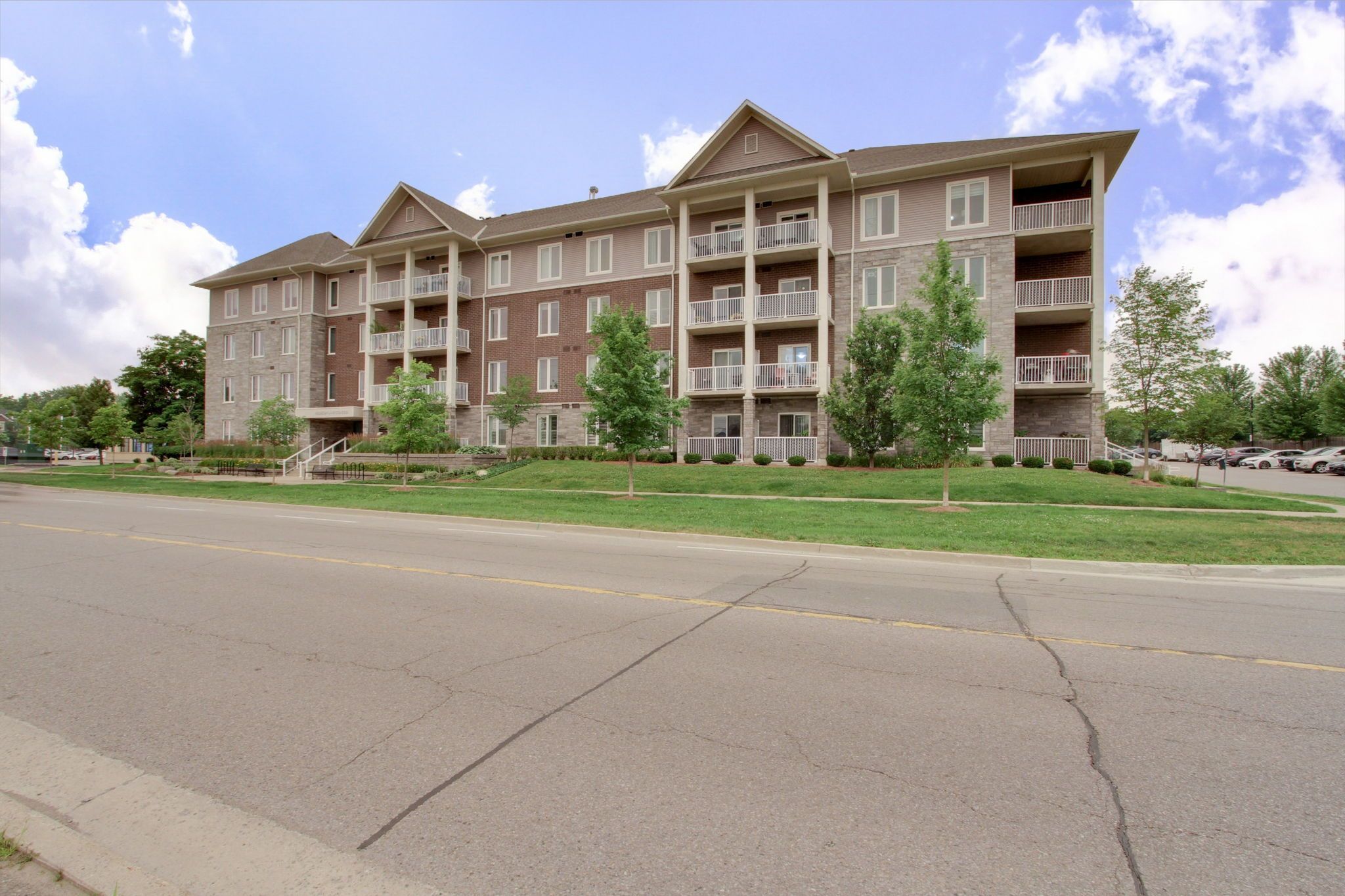290 Liberty Street N 420, Clarington, On L1c 0h3