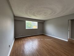 164 Westmount Street #02, Oshawa, On L1j 4x4
